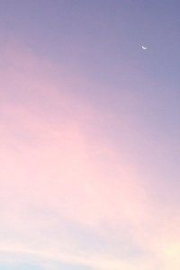 巴塞罗那前锋梅西复出，球队士气高涨